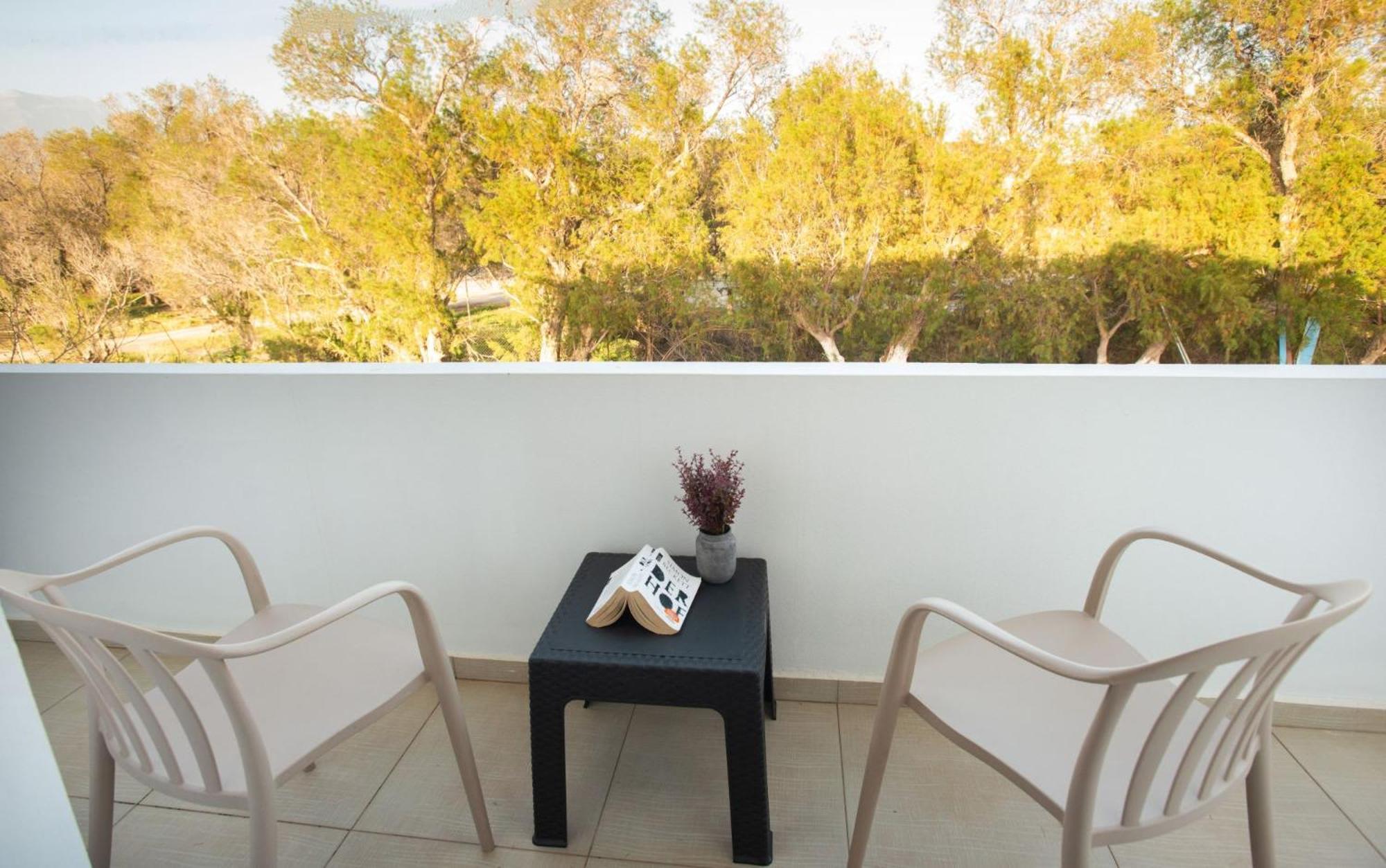Afrathias Beachhouse - Cretan Hideaway Kalamaki  Exterior photo